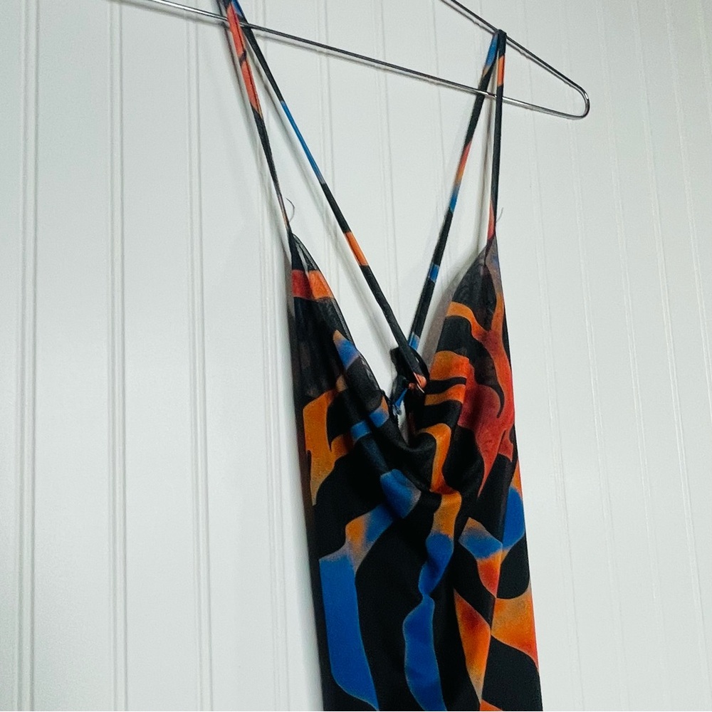 In the Style Abstract Dress - Picture 4 of 7